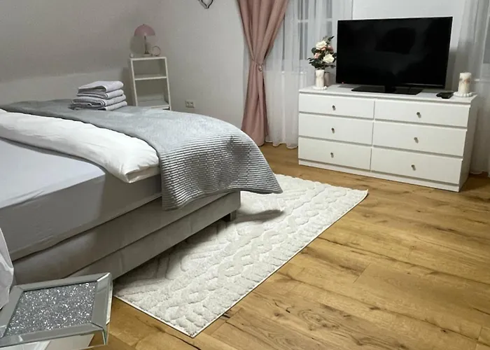 Semesterbostad Ferienhaus Linz *